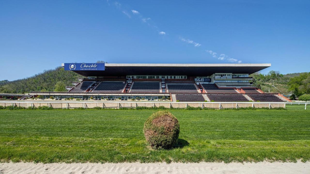 B&B Chuchle Arena Praha Экстерьер фото